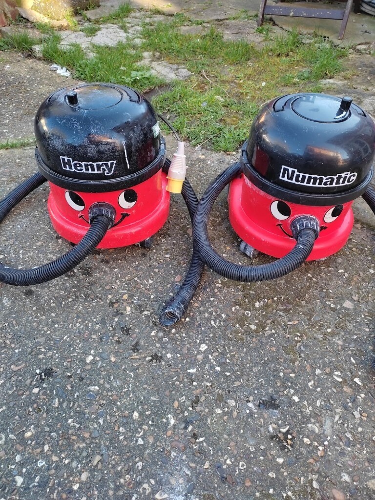 NUMATIC HENRY HOOVER HVR200-11 RED 